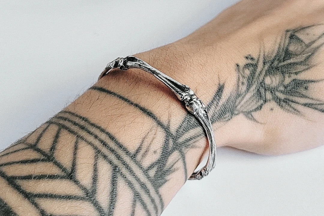 WANDERER CUFF BRACELET Ambre Noire