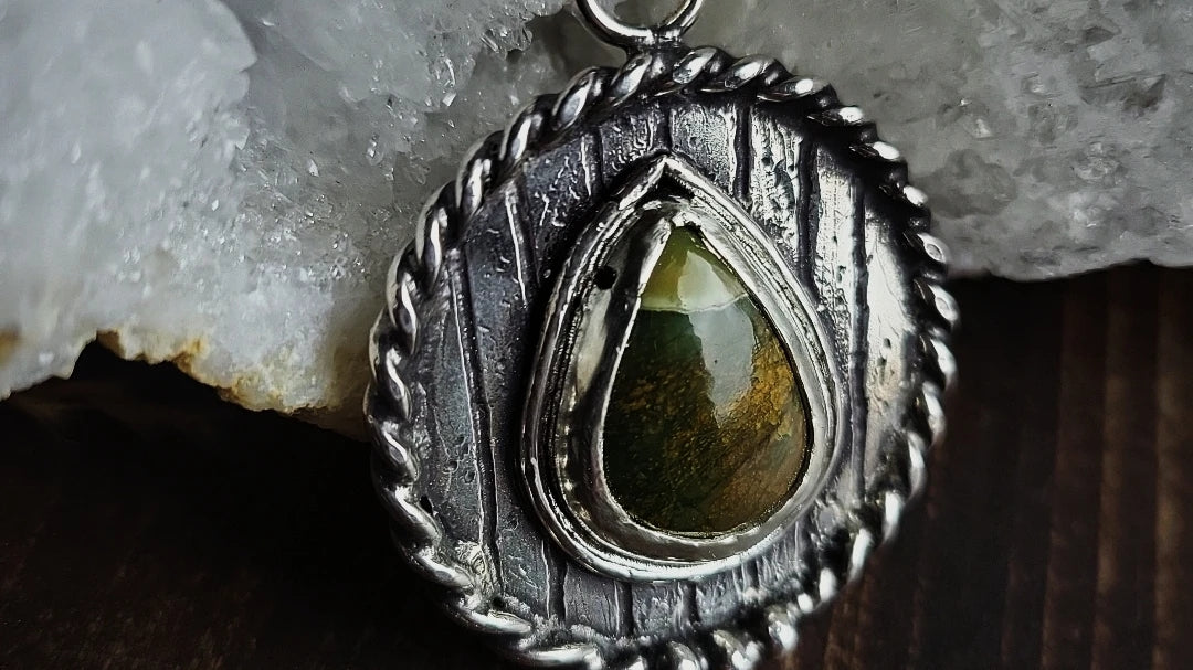 SHIRE PENDANT